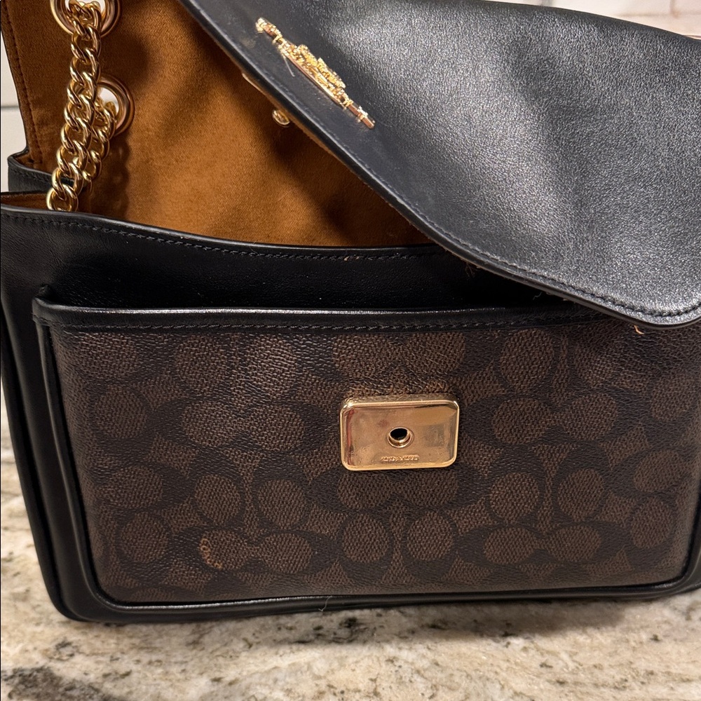 Coach Eloise   Black and Brown Shoulder Bag with Gold Chain - Picture 7 of 7